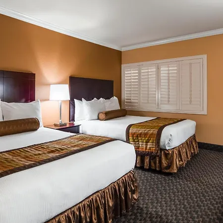 Best Western Plus Casino Royale-Center Strip-3
