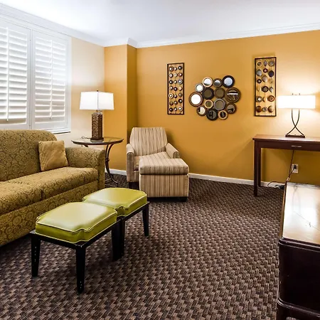 Best Western Plus Casino Royale-Center Strip-2